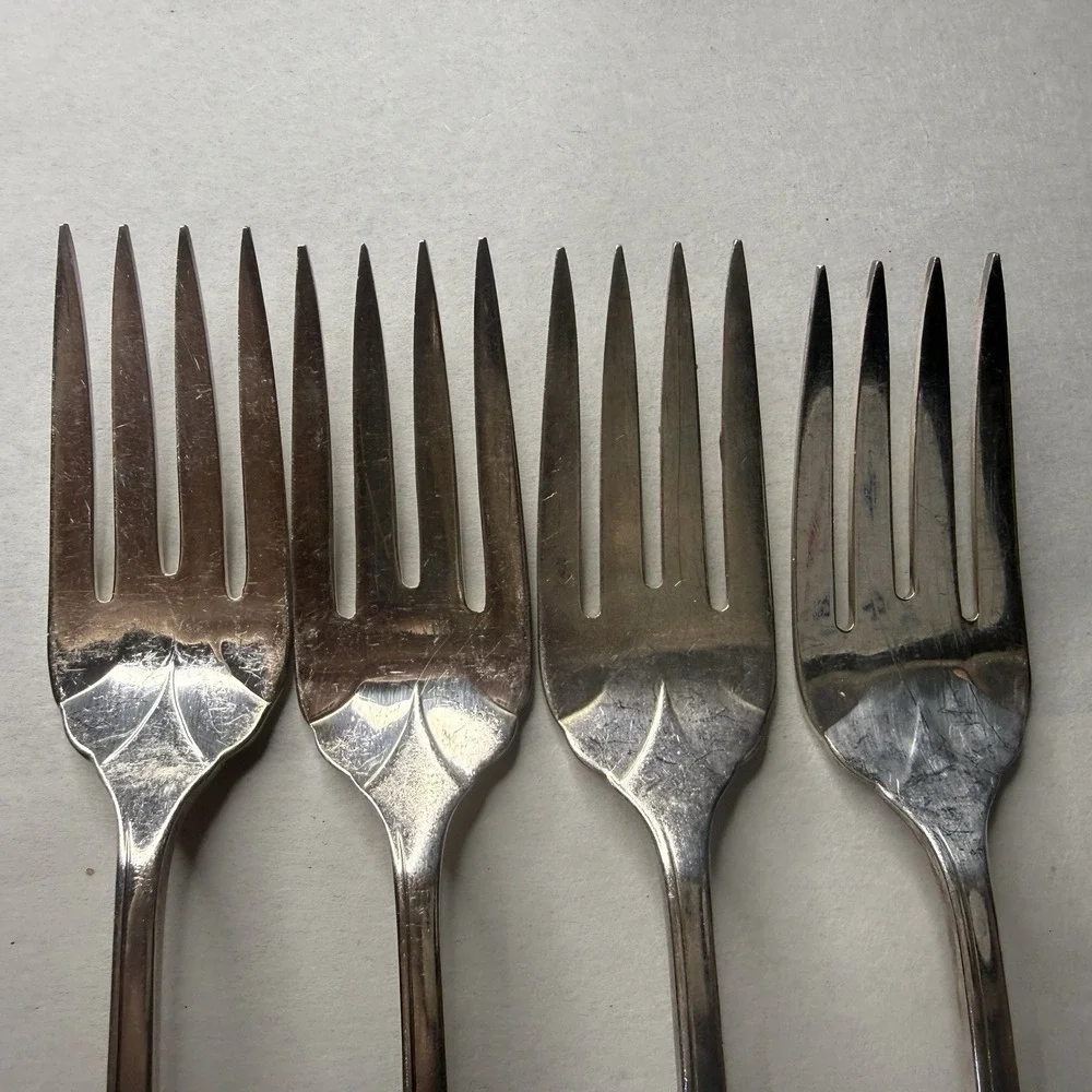 Oneida Community Silverplate White Orchid Set of 4 Salad Forks Mid Century 50s